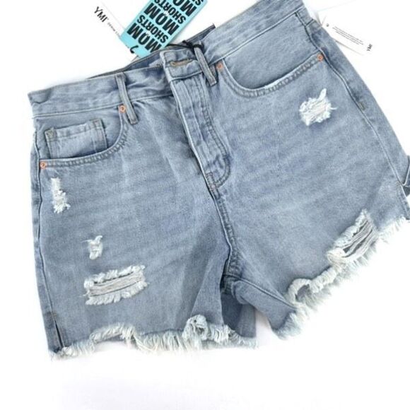 NWT YMI Jeans Women's Distressed High Rise Mom Shorts Blue Light Wash Size 7/28 - Picture 2 of 9
